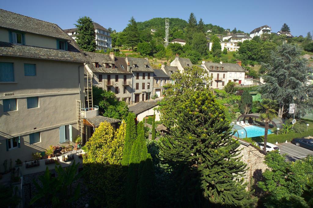 Hotel Du Lion D'Or Entraygues-sur-Truyere Exterior photo