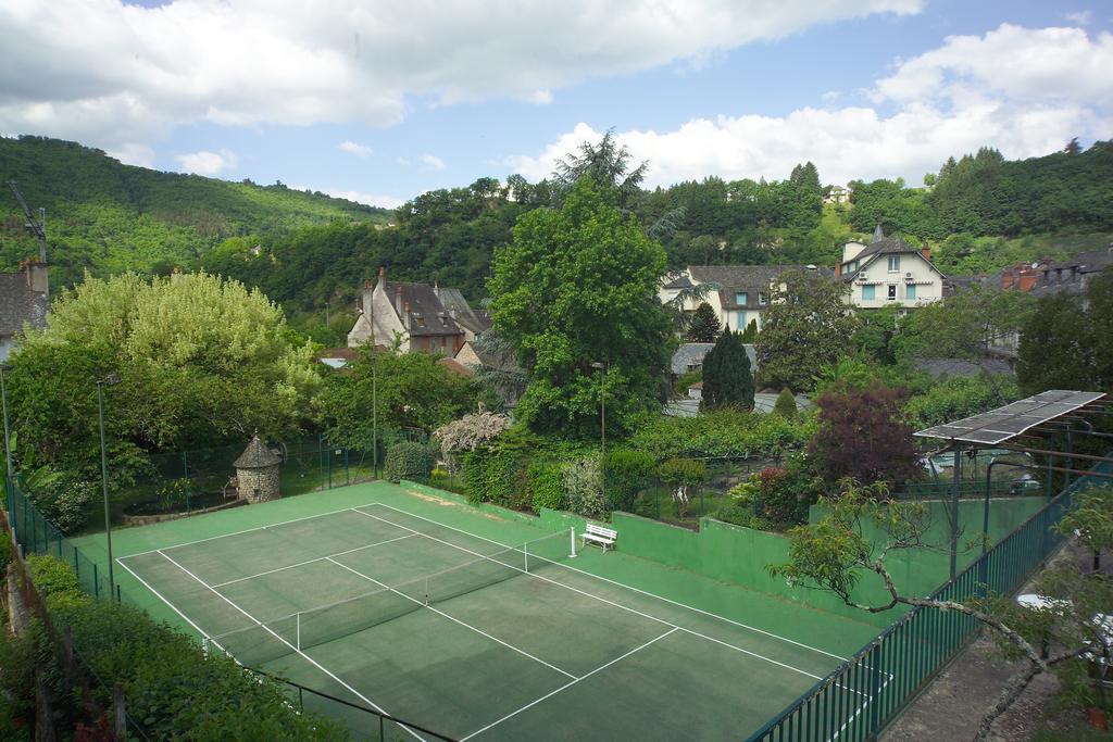 Hotel Du Lion D'Or Entraygues-sur-Truyere Exterior photo