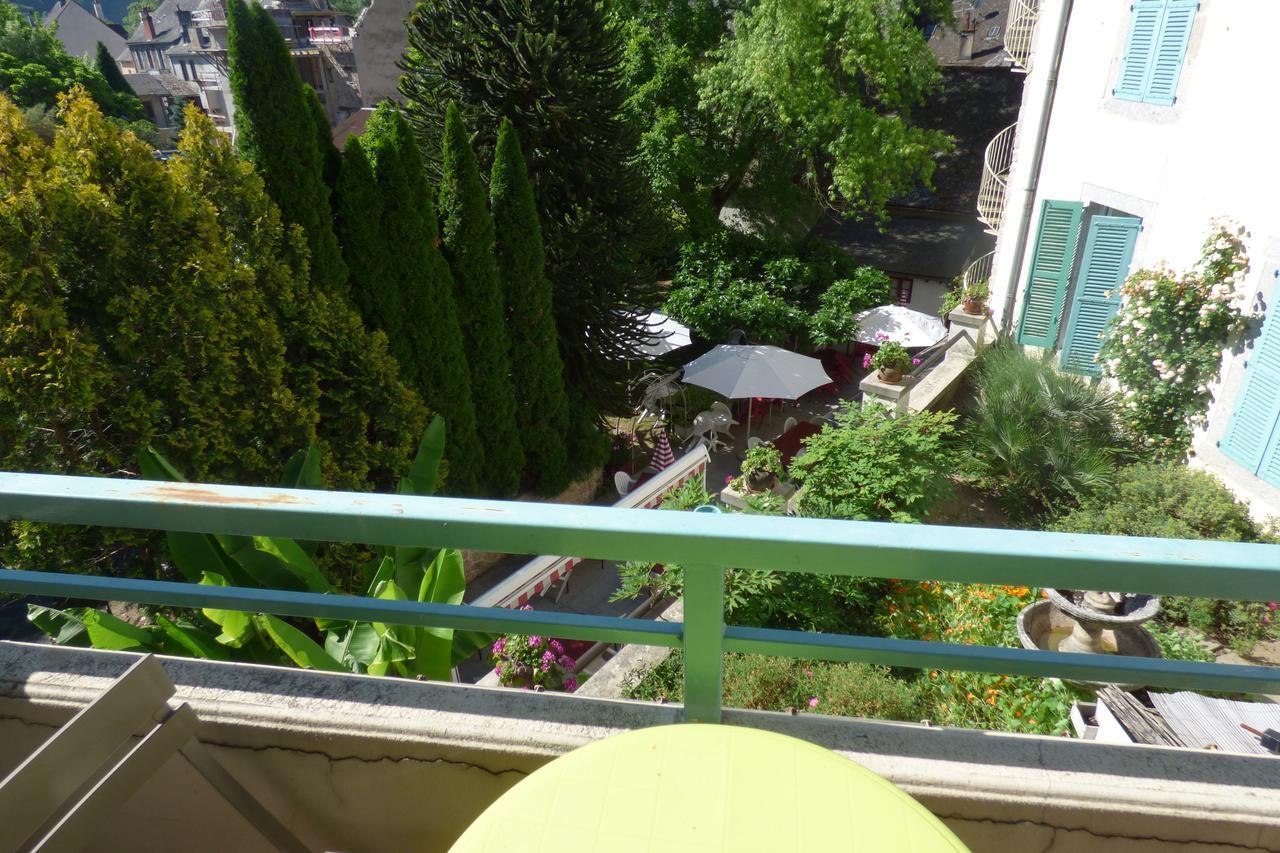 Hotel Du Lion D'Or Entraygues-sur-Truyere Exterior photo